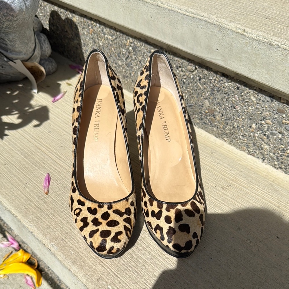 Ivanka Trump Brown and Black Heels Leopard Print